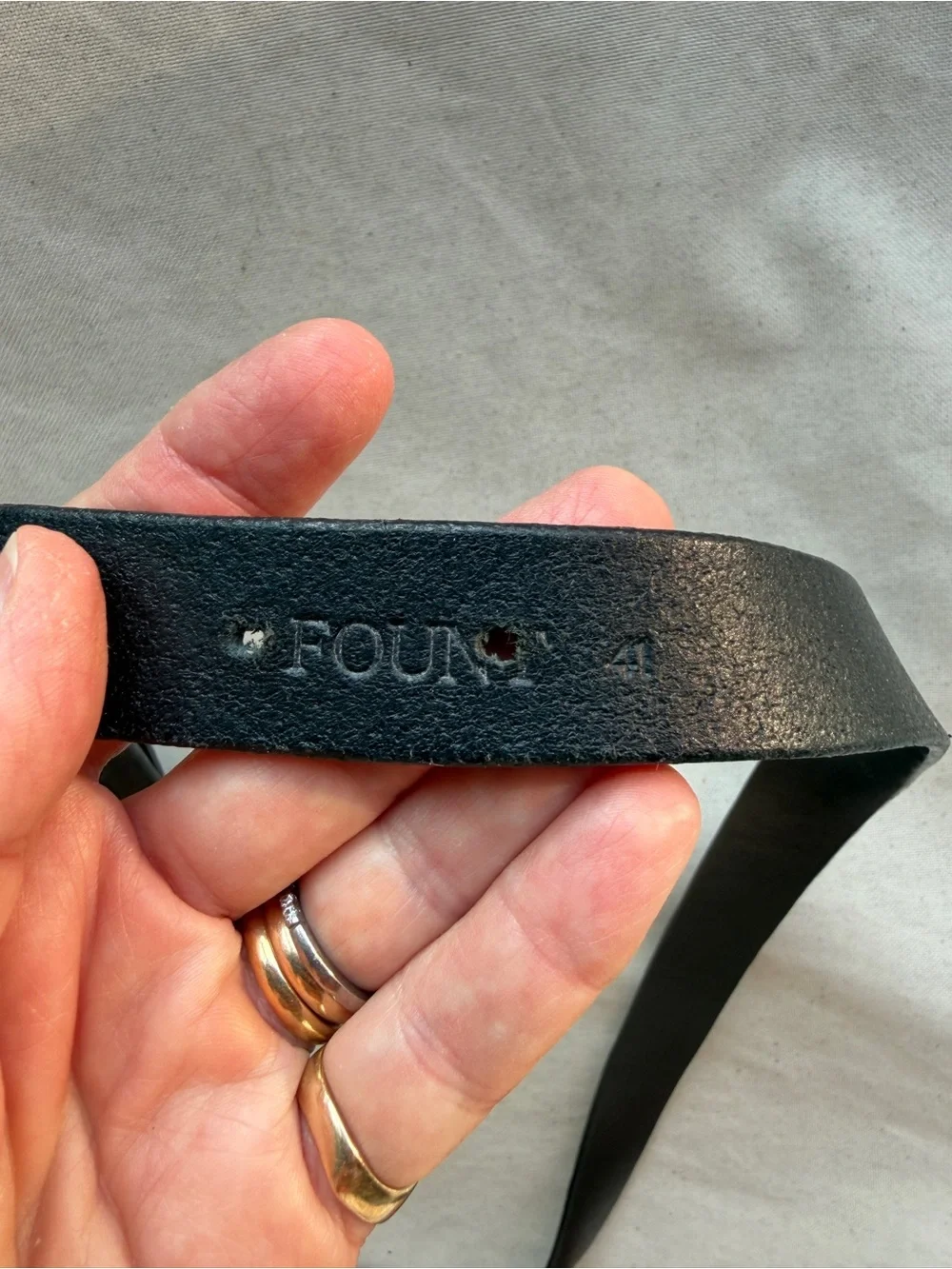 Fount signature belt black size 41 in great used condition